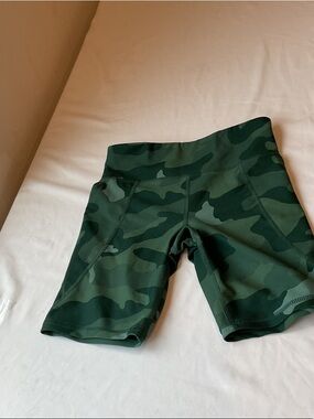 Old Navy Green Camo Kids Active Shorts